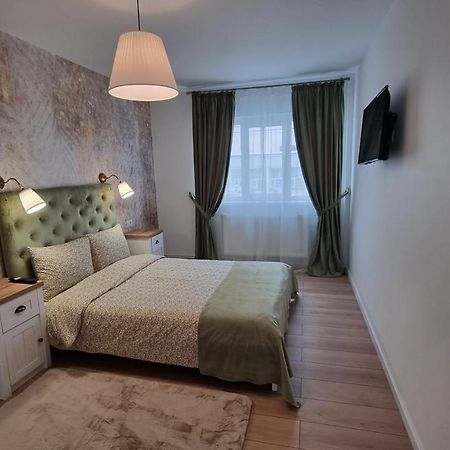 Central Residence Bacău Esterno foto